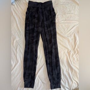 Size 2 black camo lulu joggers